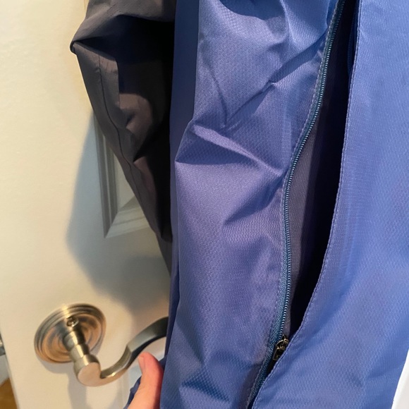 ASICS Running Jacket - Picture 5 of 12